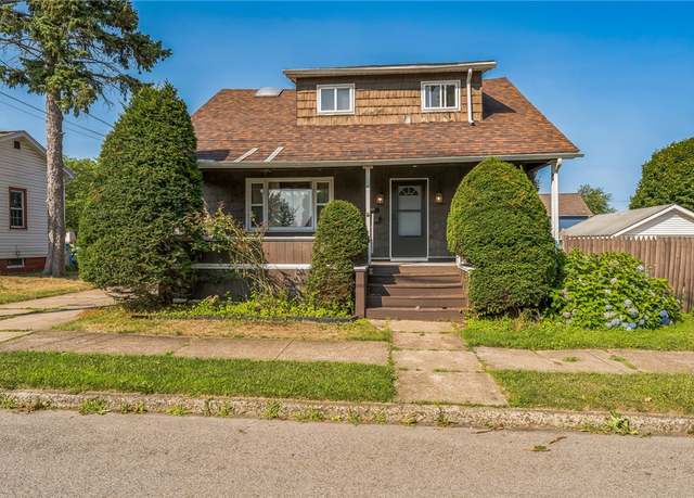 Property at 3510 Stough Ave, Erie City, PA 16508, 3 beds, 2.5 baths