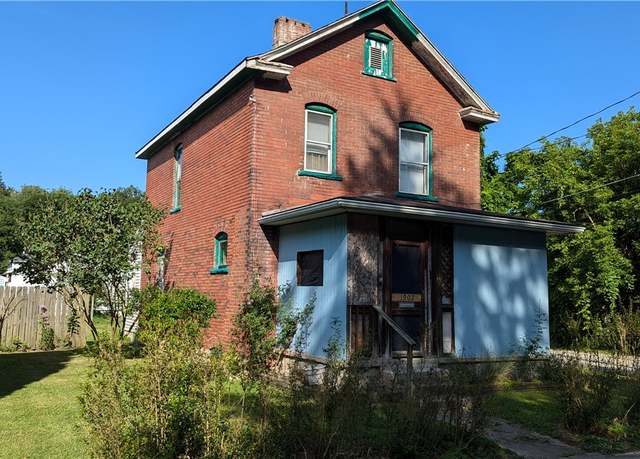 Property at 1902 Hamilton St, New Castle/7th, PA 16101, 3 beds, 1.5 baths