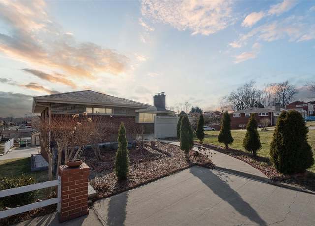 Property at 488 Macassar Dr, Baldwin Boro, PA 15236, 3 beds, 2 baths