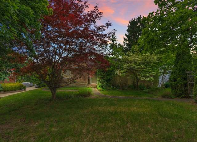 Property at 326 Pinevue Dr, Monroeville, PA 15146, 2 beds, 2 baths