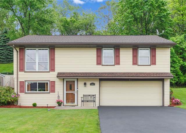 Property at 569 Butterfield Dr, North Huntingdon, PA 15642, 3 beds, 2 baths