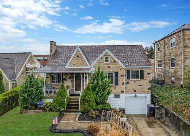 Property at 729 Irwin Dr, Baldwin Boro, PA 15236, 3 beds, 2.5 baths