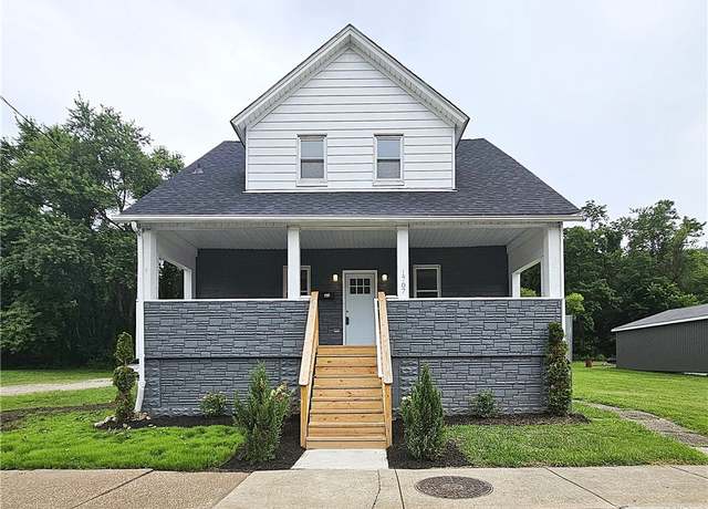Property at 1707 Penn Ave, Jeannette, PA 15644, 3 beds, 1.5 baths