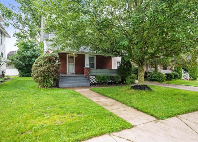 Property at 1204 Griswold St, Sharon, PA 16146, 3 beds, 1 bath