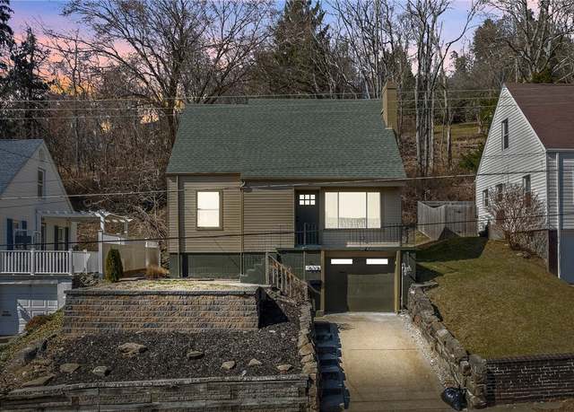 Property at 918 7th St, Beaver, PA 15009, 3 beds, 1.5 baths