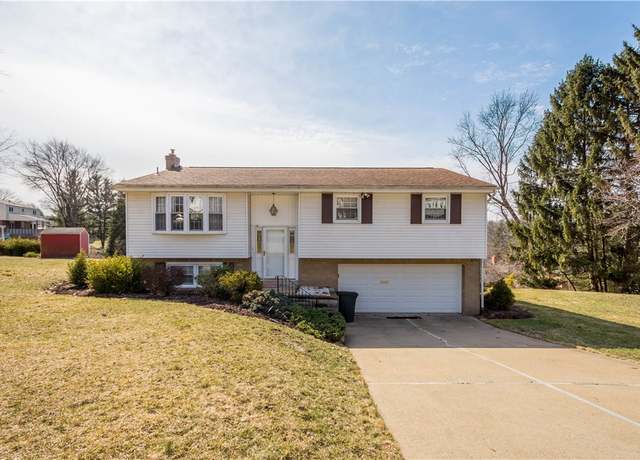 Property at 5698 Scenic View Dr, Bethel Park, PA 15102, 3 beds, 2.5 baths