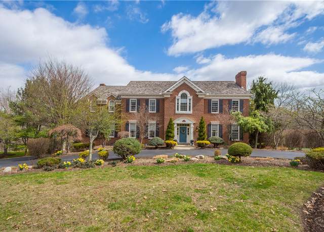 Property at 113 Bremen Ln, Peters Twp, PA 15317, 5 beds, 6.5 baths