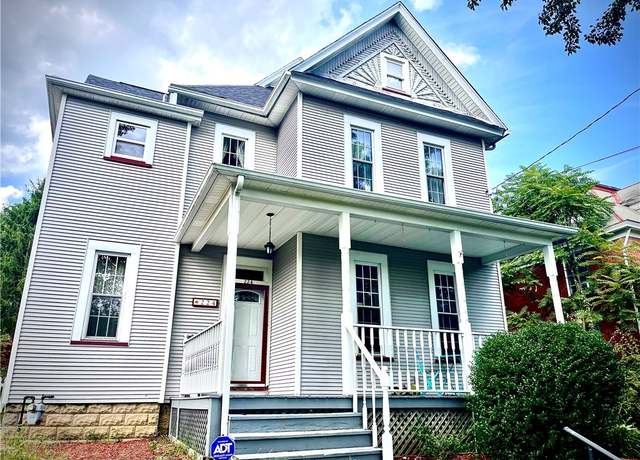 Property at 224 W W. Pearl St, City Of But Nw, PA 16001, 3 beds, 2.5 baths