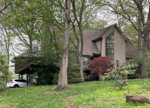 Property at 174 Ammons Dr, Peters Twp, PA 15317, 2 beds, 3 baths