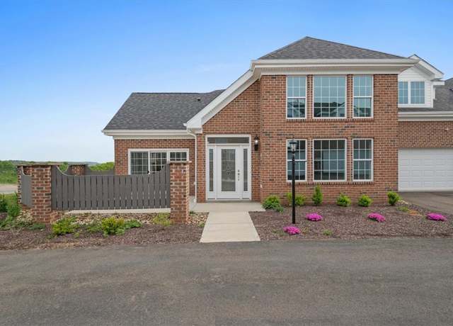 Property at 1554 NW Parkwood Pointe Dr, Moon/crescent Twp, PA 15046, 3 beds, 2.5 baths
