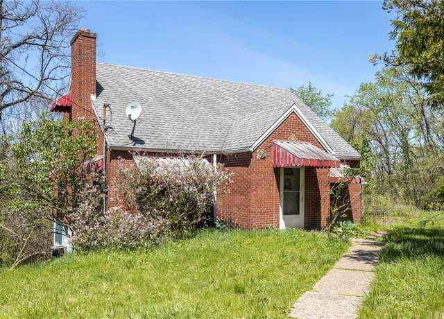 Property at 321 Apache Dr, Monessen, PA 15062, 3 beds, 1 bath