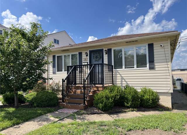 Property at 43 Barton Mill Rd, South Union Twp, PA 15401, 2 beds, 1.5 baths
