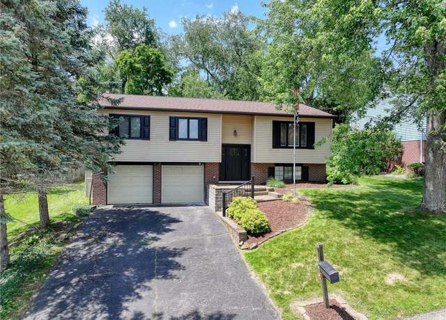 Property at 9 Meadow View Ct, Plum Boro, PA 15239, 3 beds, 2.5 baths