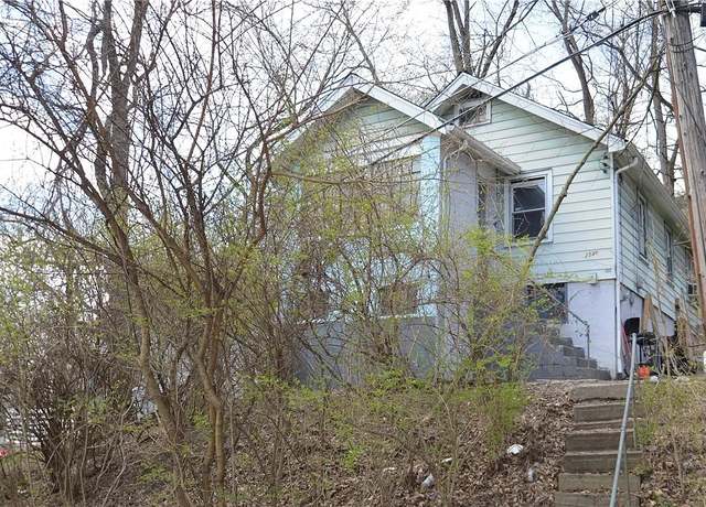 Property at 2546 Merwyn Ave, Sheraden, PA 15204, 2 beds, 1 bath