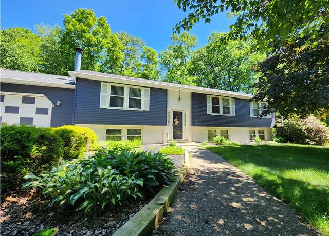 Property at 911 Aztec Trl, Coolspring Twp, PA 16137, 3 beds, 2.5 baths