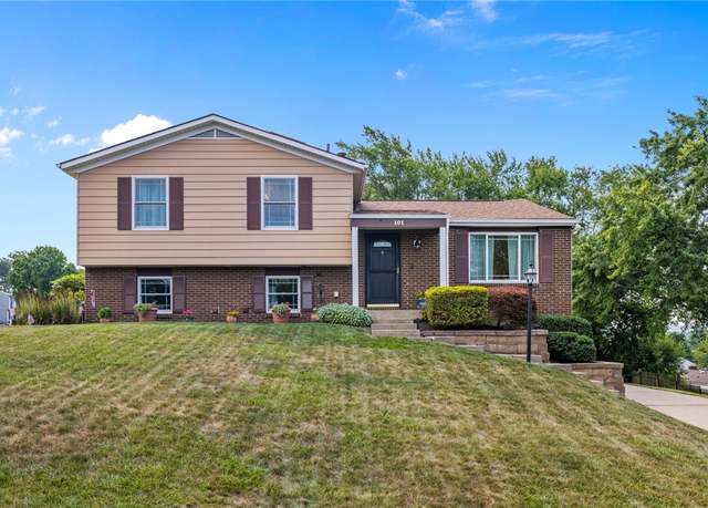 Property at 101 Darnley Dr, Moon/crescent Twp, PA 15108, 4 beds, 2 baths