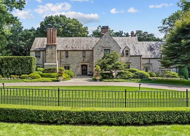 Property at 134 South Dr, Fox Chapel, PA 15238, 4 beds, 6 baths