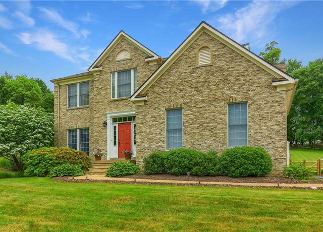 Property at 4014 Dickey Rd, Richland, PA 15044, 4 beds, 2.5 baths