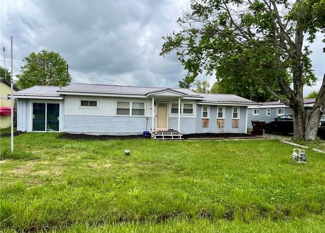 Property at 10672 Center Ave, Conneaut Lake - Cra, PA 16316, 4 beds, 1 bath