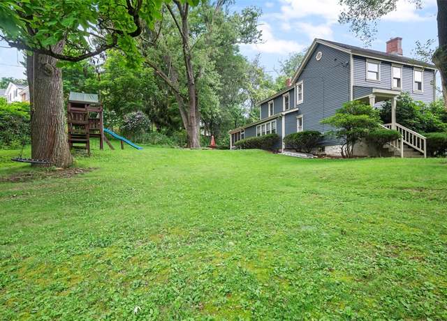 Property at 111 Hillcrest Dr, Ross Twp, PA 15237, 4 beds, 2.5 baths