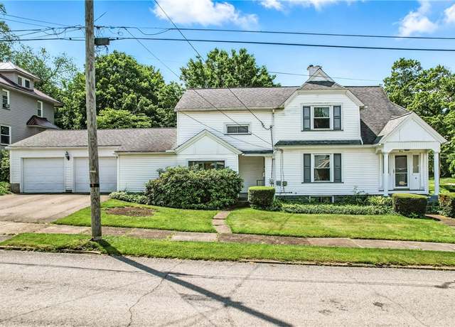 Property at 1 East Ridge Ave, Greenville Boro - Mer, PA 16125, 4 beds, 2.5 baths