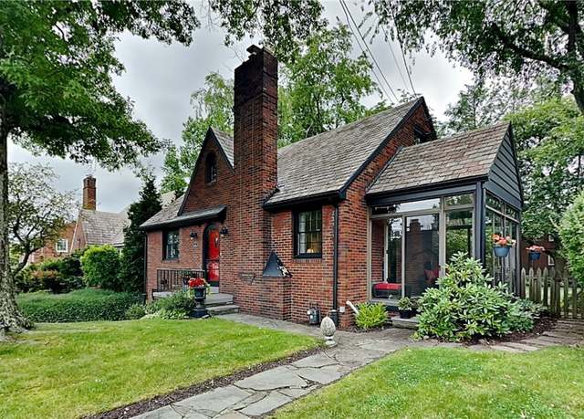 Property at 217 Monroe Dr, Ross Twp, PA 15229, 3 beds, 1.5 baths