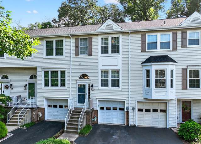 Property at 473 Cherryhill Dr, Cecil, PA 15017, 2 beds, 1.5 baths