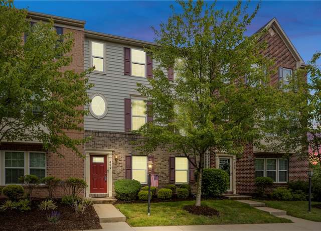 Property at 302 Pointe View Dr, Adams Twp, PA 16046, 3 beds, 2.5 baths