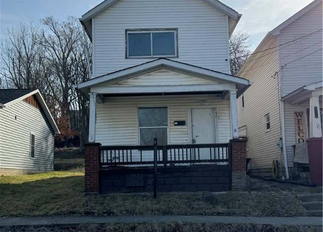 Property at 407 Spruce St, New Castle/3rd, PA 16101, 3 beds, 1 bath