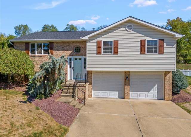 Property at 2312 The Cir, Canton Twp, PA 15301, 3 beds, 2.5 baths