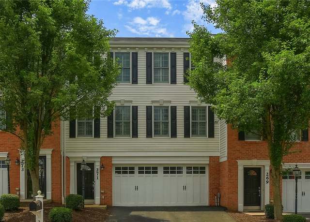 Property at 271 Overlook Ct, Robinson Twp - Nwa, PA 15108, 3 beds, 2.5 baths