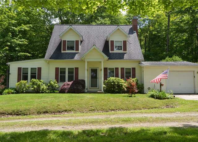 Property at 3244 Maple Ln, Jamestown - Cra, PA 16134, 4 beds, 3 baths