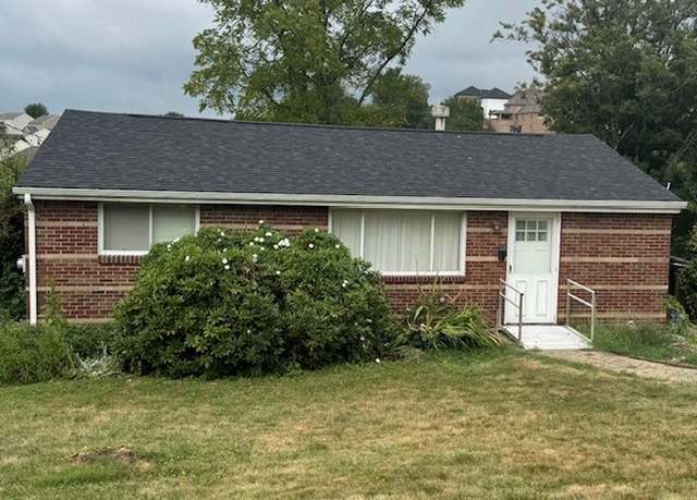 Property at 11580 Dennis Cir, North Huntingdon, PA 15642, 3 beds, 1.5 baths