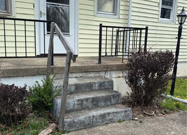 Property at 109 Ivans Ln, Tarentum, PA 15084, 3 beds, 1 bath