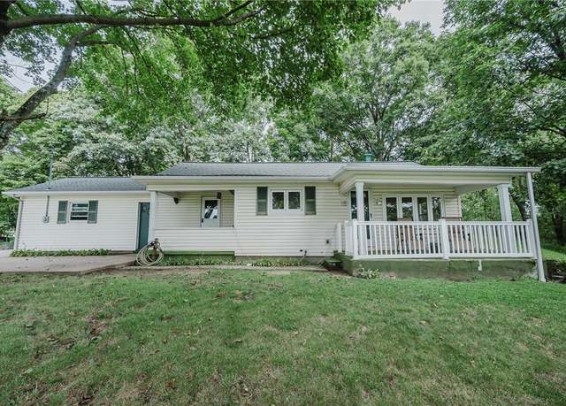Property at 696 Highland Ave, Derry Twp, PA 15627, 2 beds, 1 bath