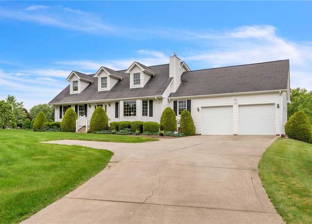 Property at 113 Sunburst Ct, Center Twp - But, PA 16001, 3 beds, 2.5 baths