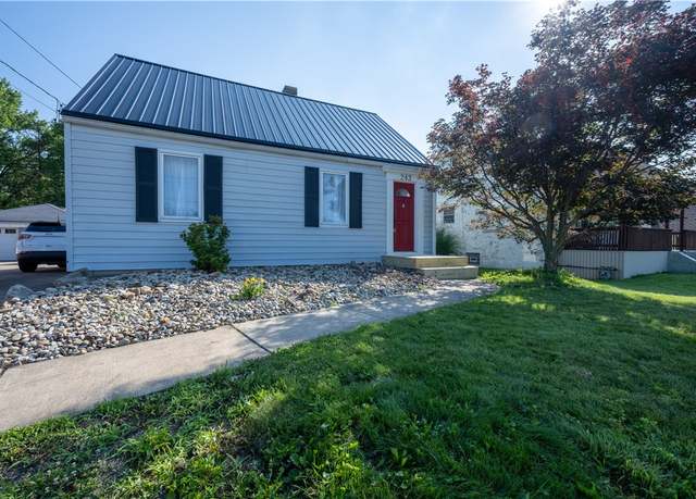 Property at 243 Poplar St, Monroeville, PA 15146, 3 beds, 1.5 baths