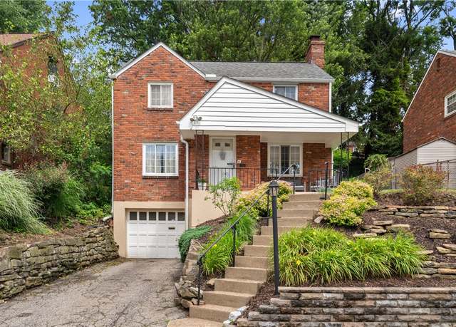 Property at 11 Oakville Dr, Green Tree, PA 15220, 3 beds, 1 bath