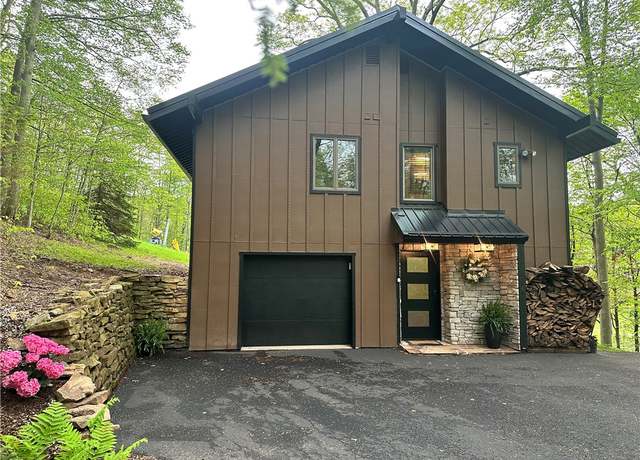 Property at 133 Imperial Rd, Hidden Valley, PA 15502, 2 beds, 2 baths