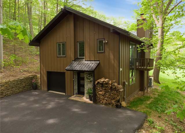 Property at 133 Imperial Rd, Hidden Valley, PA 15502, 2 beds, 2 baths