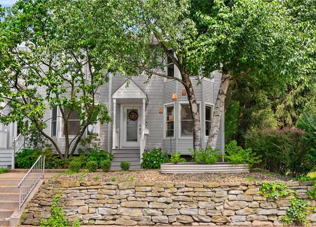 Property at 351 Lehigh Ave, Shadyside, PA 15232, 2 beds, 2.5 baths