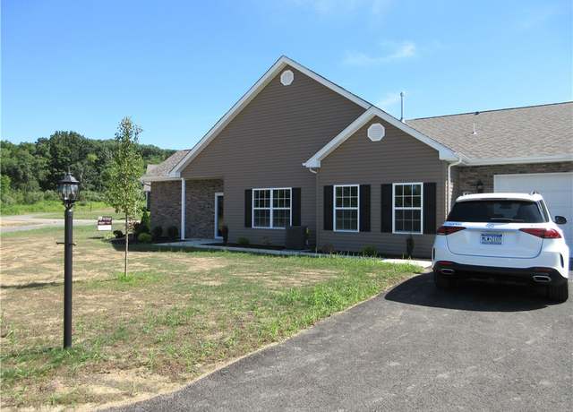 Property at 170 Clearwater Dr, Franklin Twp, PA 16117, 2 beds, 2 baths