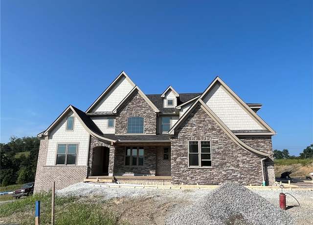 Property at 105 Victor St, Peters Twp, PA 15367, 5 beds, 4.5 baths