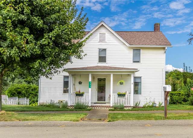 Property at 502 Grant St, East Brady, PA 16028, 3 beds, 2 baths