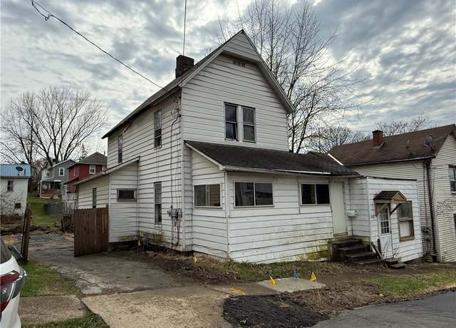 Property at 408 Brooklyn St, Sharon, PA 16146, 3 beds, 1 bath