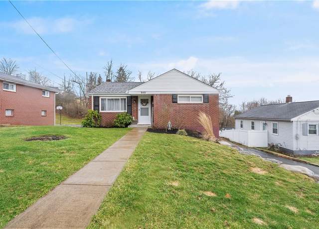 Property at 949 Peach St, Ellwood City - Law, PA 16117, 2 beds, 2 baths