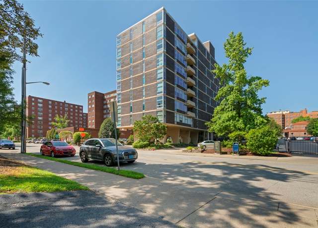Property at 552 N Neville St Ph 2, Oakland, PA 15213, 2 beds, 2 baths