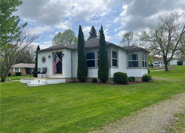 Property at 1976 Rombold Rd, Hermitage, PA 16148, 2 beds, 1.5 baths