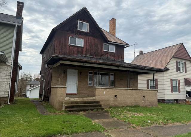Property at 664 Spruce Ave, Sharon, PA 16146, 3 beds, 1 bath