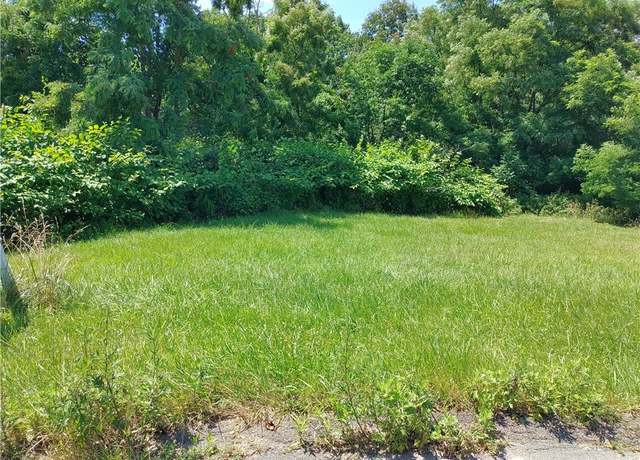 Property at Lot 9 Applewood Dr, Lower Burrell, PA 15068